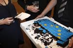 EFTERFEST. Det sidste stykke kage fra valgfesten er spist. Nu skal de 13 nyvalgte EU-parlamentarikere i arbejdstøjet. 