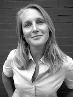 Kvindeliv. Piper Kerman har blik for kvindernes liv i fængslet, men langer også ud efter systemets svigt. 