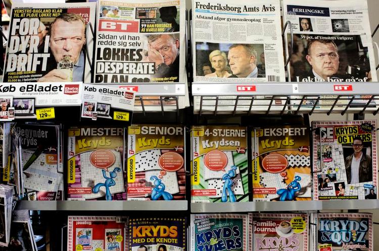 Græsted. Bladstanderen hos den købmand, Løkke og familie ofte har handlet ind hos, var i går fyldt med krydsogtværs-magasiner – og tabloide Løkke-forsider. 