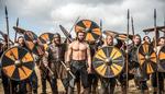 Hipstere. Mændene i 'Vikings' ligner bodybuildede hipstere fra Dronning Louises Bro, og deres konflikter - ikke mindsst på hjemmefronten - vækker mindelser om 'Nikolaj og Julie'. 