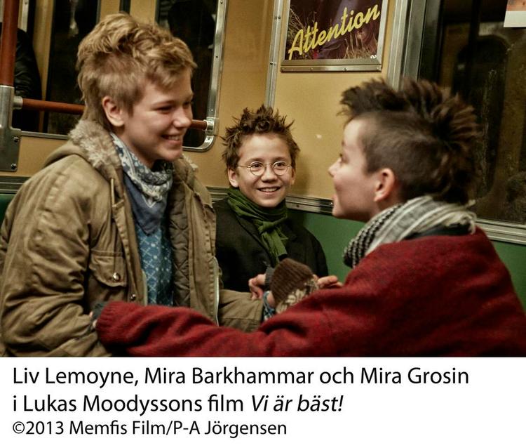 Punk. De tre piger Hedvig, Bobo og Klara spiller hård punk og er i hvert fald ikke noget pigeband. De er et band. Og de er de bedste uanset, hvad andre skulle mene.