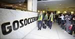 VM-klar. De australske 'socceroos' sendes afsted fra lufthavnen i Sydney mod VM-basen i Brasilien, hvor de nu er ankommet. 