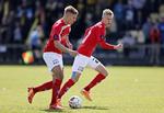 Oprykkere. Det lykkedes ikke Silkeborg i dag at sikre sig oprykning til Superligaen i kampen mod Vejle. Her er det Silkeborgs Morten Beck og Jeppe Illum i en tidligere kamp mod Brønshøj. 