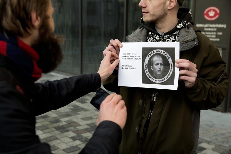 Hackersag. Den svenske netaktivist, Gottfrid Svartholm, er sigtet i sagen, men nægter sig skyldig. 
