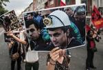 fatalt. Tyrkiets kulminer er næsten seks gange farligere end de kinesiske. Da 301 minearbejdere døde i forbindelse med ulykken i Soma for et par uger siden, gik tusinder på gaden i protest mod forholdene under jorden. 