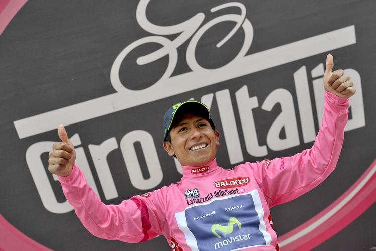 upopulær. Nairo Quintana har både vist imponerende kørsel under Giroen og lagt sig ud med alle de øvrige favoritter, da han ignorede et rødt flag. 