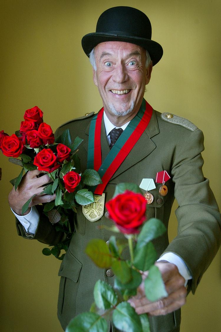 Legendarisk. Mogens Mugge Hansen var på Se og Hør i over 40 år og nåede at skrive ikke mindre end syv romaner. 