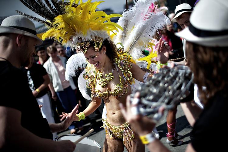Mindre. Københavns Karneval gør ikke comeback i Fælledparken i år. I stedet er den tidligere tredagesfest skåret ned til to, og den bliver afholdt i DGI-byen på Vesterbro. (arkivfoto) 