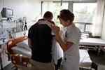 Advarsel. Jobbet som jordemoder har længe haft ry som at være usædvanligt krævende, og det understøttes nu af en intern trivselsundersøgelse. 