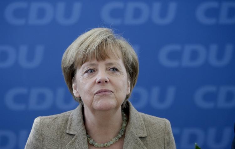 Svar. Angela Merkel, tysk forbundskansler, måtte hjælpe en partifælle i quiz-program. 