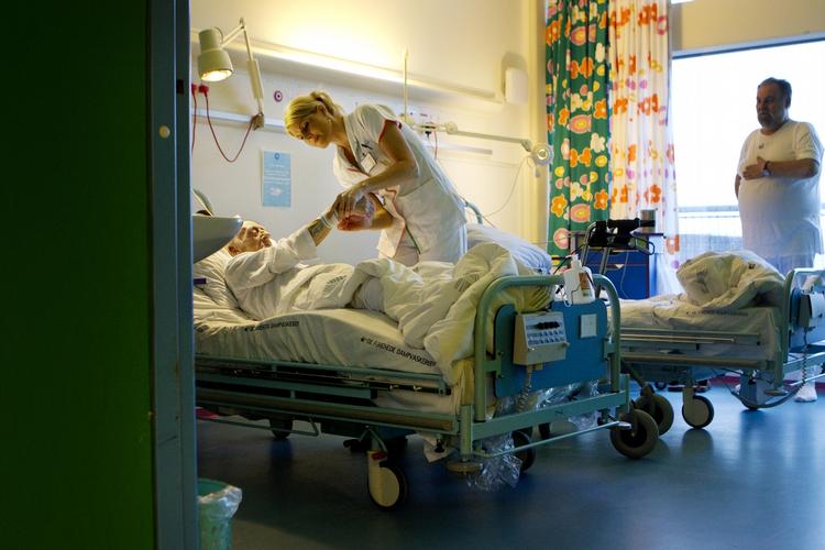 TILFREDSHED. Både ambulante og indlagte patienter har bedre oplevelser på jyske og fynske sygehuse end på sjællandske. 