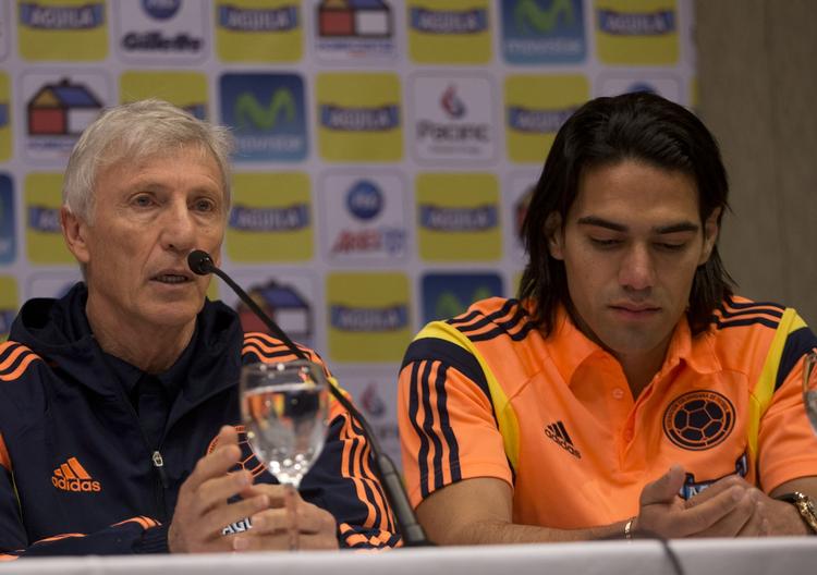 Farvel. Colombias landstræner, Jose Pekerman, har valgt at se bort fra Radamel Falcao til VM på grund af hans lange skadesforløb. 