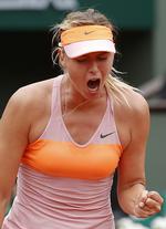 Comeback. Sharapova kom først på tavlen ved 1-4 i 1. sæt. Mn så var hun også i gang. 