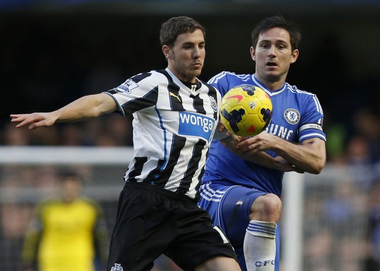 anfører. Frank Lampard (th) skal ikke længere optræde i Chelseas blå trøje, men han er fortsat med på det engelske landshold. 