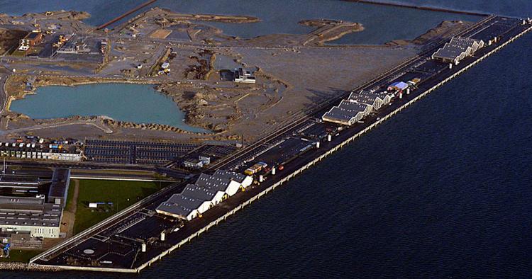 Nyt. Krydstogtkajen er 1,1 kilometer lang og har plads til tre skibe. Andre flydere lægger til ved Langelinie. 