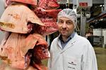 INVESTERING. Danish Crown håber på, at andre slagterier vil vise interesse for at inddrage en del af medarbejdernes løn. De skal bruges til investeringer, der kan give afkast til slagteriarbejderne. 