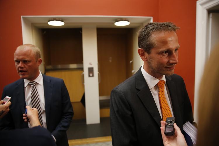 Beroliget. Kritikerne af Lars Løkke Rasmussen i Venstres folketingsgruppe erklærer sig tilfredse med ny aftale mellem formanden og næstformand Kristian Jensen, der angiveligt afværgede afstemning om ekstraordinært landsmøde i partiet. 