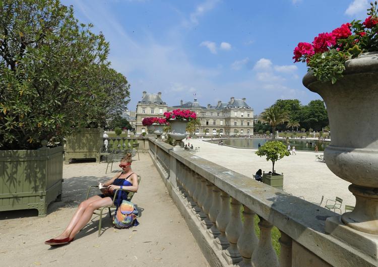 Tjekliste. Som i enhver anden storby er der masser af kulturevents og begivenheder i løbet af sommeren. Få 10 gode grunde til at besøge Paris de kommende måneder. 