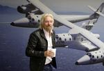 Udlængsel. Richard Branson har ført mange idéer ud i livet. Snart kan han formentlig sætte flueben ud for rumturisme. 