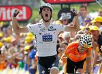 krise. Andy Schleck (tv) vinder ottende etape i Tour de France 2010, som rytteren endte med at vinde samlet efter en skrivebordsafgørelse. 
