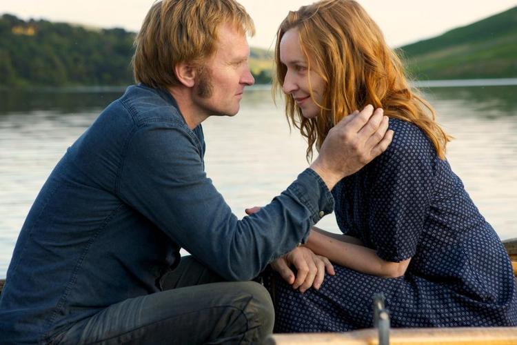 Bundskraberen. Mange danske spillefilm har floppet i år. Bundskraberen er Simon Stahos film 'Miraklet' med Ulrich Thomsen og Sonja Richter i hovedrollerne. Den blev  set af af 742 personer. 