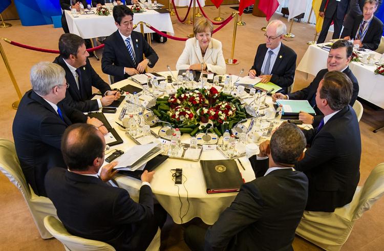 Toppolitikere. Egentlig skulle Vladimir Putin have været vært for ugens politiske topmøde, men Rusland er blevet sat 'uden for døren' efter annektering af Krim. 