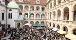 Festligt. Gården er en perfekt ramme om de mange fester i Landhaus i Graz. 