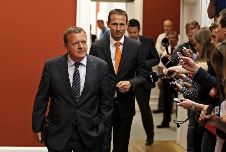 fejldækning. Alt tyder på, at vi blev brugt i magtspillet i Venstre og dermed fik en rolle, vi skal gøre alt, hvad der står i vores magt for at undgå. 