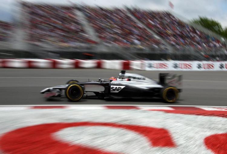 succesjagt. Kevin Magnussen, der her ses under træningen i Montreal, er ivrig efter at opleve en weekend uden de sædvanlige problemer. I dag gælder det. Foto: Tom Boland/AP 