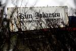 Forfulgt. Kim Johansen Transport mener at have rettens ord for, at firmaet ikke foretager sig noget ulovligt, når det bruger udenlandske chauffører på danske tilladelser 
