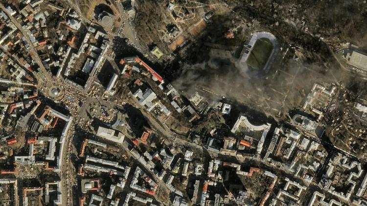 Nu. Et satelitbillede leveret af Skubox taget 18. feb i Kijev, hvor demonstranter har indtaget bymidten. Den slags billeder skal Skybox blandt andet kunne levere til Googles kunder. 