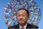 nedjustering. Verdensbanken med Jim Yong Kim i spidsen tror, at væksten kommer op i gear i andet halvår, men ikke nok til at indhente det, som er gået tabt i første. 