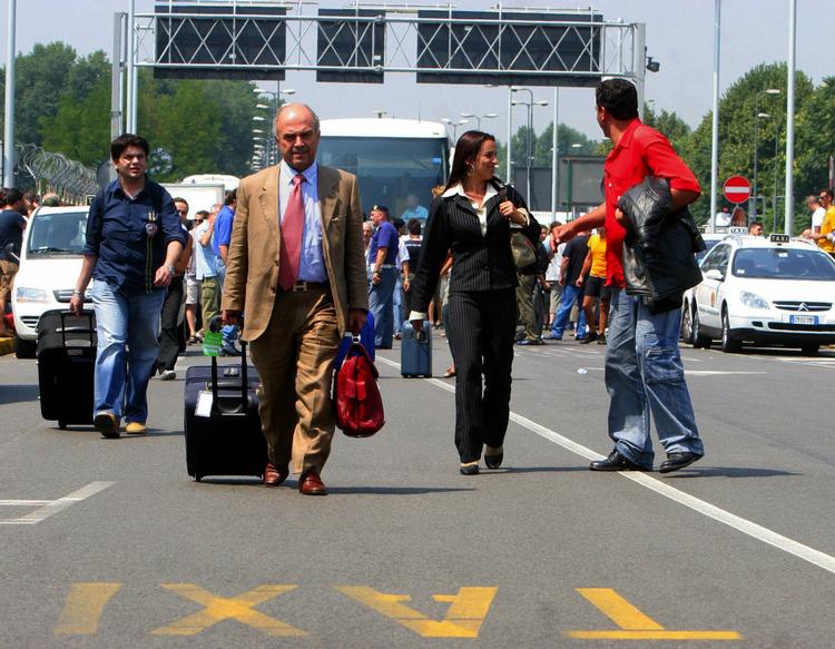 Protest. Taxaer i Europa vil i dag vise deres utilfredshed med en taxa-app. På billedet er det dog en tidligere strejke i Milano. 