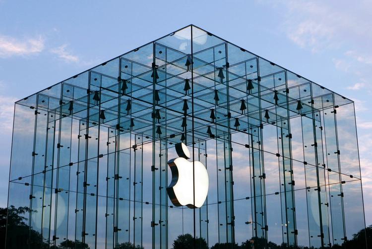 SKATTEUNDERSØGELSE. En af de virksomheder, der nyder godt af Irlands lempelige skatteregler, er Apple. Nu vil EU undersøge, om Irland og andre lande overtræder unionens skatteaftaler. 