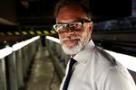 lønfokus. Henrik Plougmann Olsen, direktør i Metroselskabet, mener ikke, at der finder underbetaling sted i forbindelse med udvidelsen af metroen, men han vil have påstanden undersøgt. 