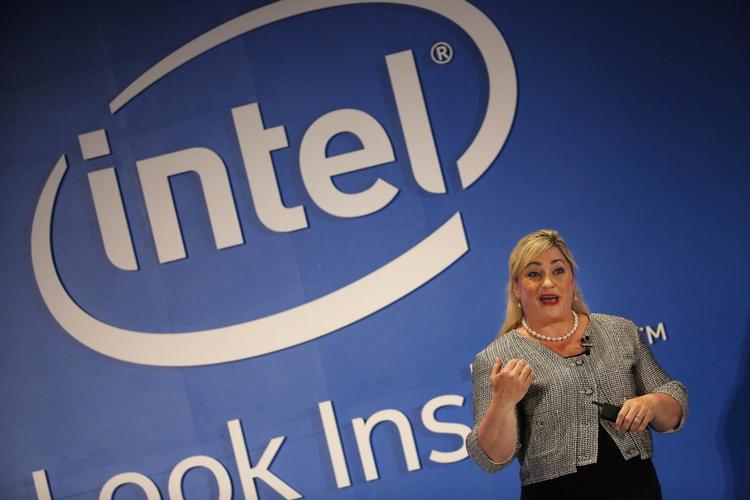 øvdag. Det er en dårlig dag for Renee James, og de andre i ledelsen for Intel, efter at selskabet må sluge en bøde på 7,5 milliarder danske kroner. 