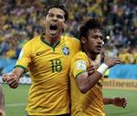 3-1. Brasilien fik den ventede sejr i åbningskampen ved VM, men spillet var ikke imponerende i en kamp, hvor Kroatien blev snydt ved et par afgørende situationer. 