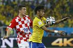 3-1. Neymar (th) var en af kampens oplevelser, da Brasilien leverede en middelmådig indsats mod et stærkt kroatisk mandskab. 