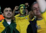 Nerver. De brasilianske fans måtte vente længe, før de kunne knytte næverne i vished om, at sejren over Kroatien var i hus. 
