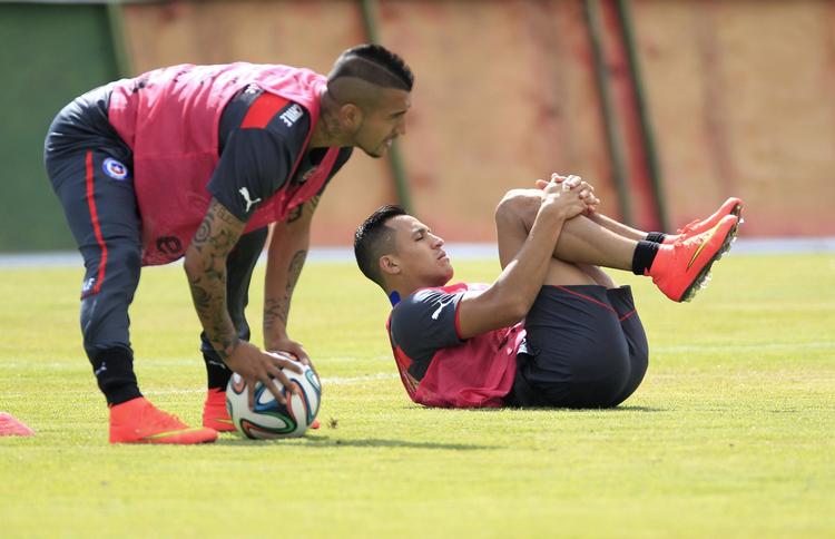 SPILLEKLAR. Efter en knæoperation i maj er Arturo Vidal (tv.) klar til at spille sammen med Alexis Sanchez. 