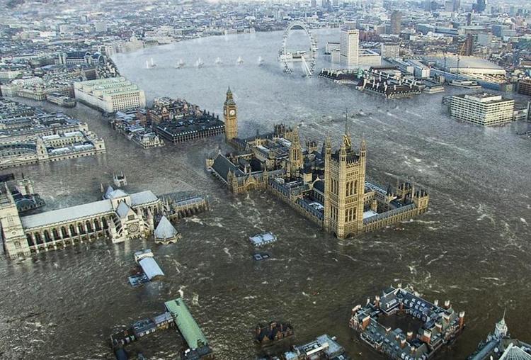 Dækket. London står under vand - heldigvis dog kun som et digitalt snydefoto fra ITV's tv-serie 'Flood' fra 2007. Oversvømmelser har dog tidligere ramt mange byer, og forskere skal på Esof-konferencen diskutere, hvad vi kan lære af fortiden, når det gælder om at være klar til fremtidige naturkatastrofer. 