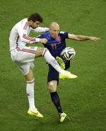 5-1. Arjen Robben (th) blev en af de store profiler i en hollandsk storsejr over Spanien. 