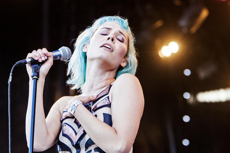 Anmeldelse. Nanna Fabricius Øland er Oh Land og optrådte på Northside fredag. 