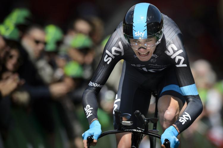 Duel. Chris Froome - der her ses under Romandiet Rundt - skal ud i endnu en styrkeprøve med Alberto Contador i dag. 