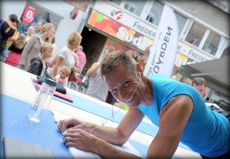 MENTALT. Tom Hoel fortæller bagefter, at det sværeste var at motivere sig selv efter halvanden time - hvor der stadig var langt til målet. Men opbakningen gjorde alt. 