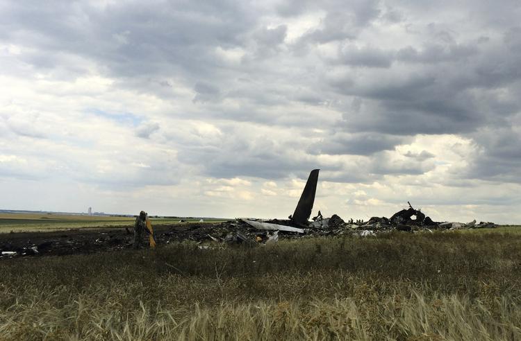 NEDSKYDNING. Et ukrainsk militærfly blev i nat skudt ned. Alle omkom. 