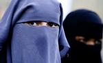 Konsekvens. De ekstremistiske kræfter, som vinder frem i det kaos, vi har efterladt, kræver at kvinderne i Irak går i niqab. 