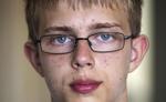 Sundhedstjek. På mobil-appen Diabetes og kulhydrattælling kan Mark Nielsen hurtigt se, hvor meget insulin han skal tage sammen med maden 