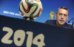 UTILFREDS. 24 af VM-kampene i Brasilien spilles kl. 13 lokal tid, og det er Paulo Bento utilfreds med. 