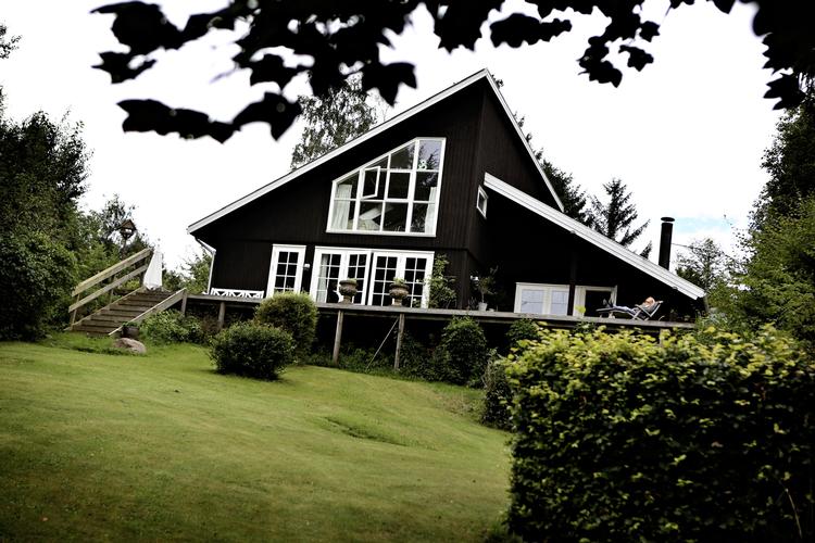 PLUS. Nationalbankens skøn af boligprisernes udvikling er mere optimistisk end regeringen og vismændene. 